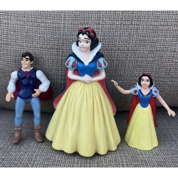 Vintage Disney Snow White and the Seven Dwarves Toy Lot of 8 Cake Toppers - Picture 5 of 7